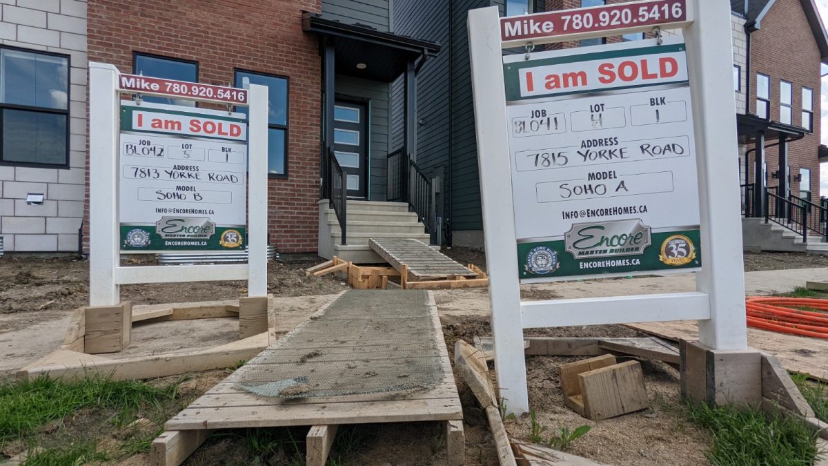 PXL_20220621_222652755 PXL_20220621_222652755