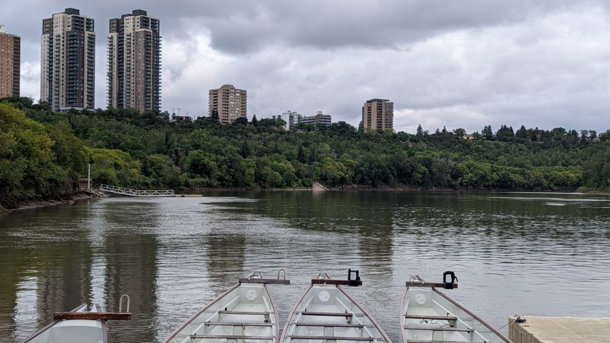 PXL_20220804_193712991 PXL_20220804_193712991